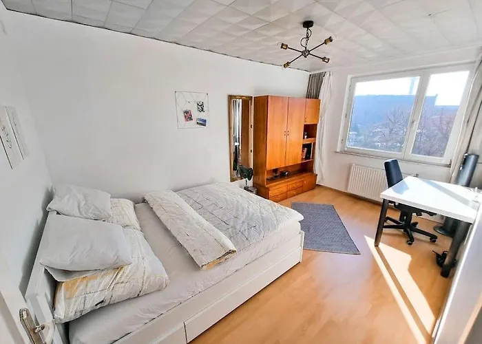 - Authentic Comfort, Self Check-in, Ac, Disney& Netflix Apartment *